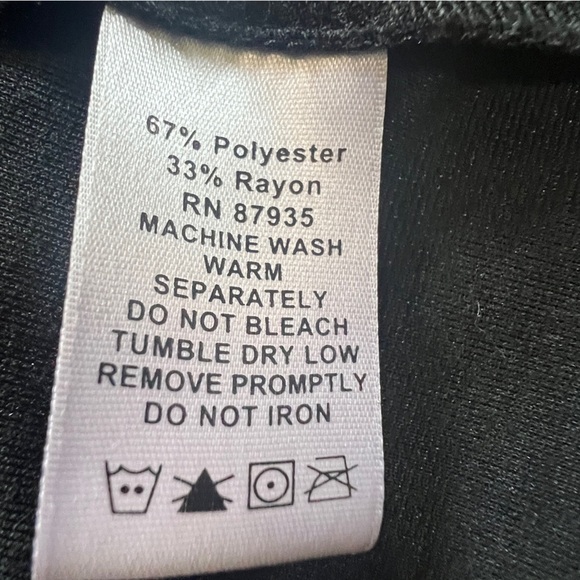 Susan Graver black short-sleeved dress, Sz S. Preowned. Like new. - Picture 6 of 6